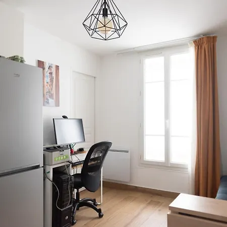 Of 26 M2 Near The Park Of Belleville Apartment *